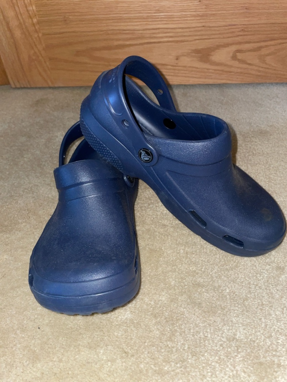 CROCS Classic Navy Slip-On Clogs for Women/Men